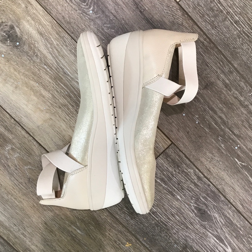 Vionic Ellery Wedges - Picture 6 of 11